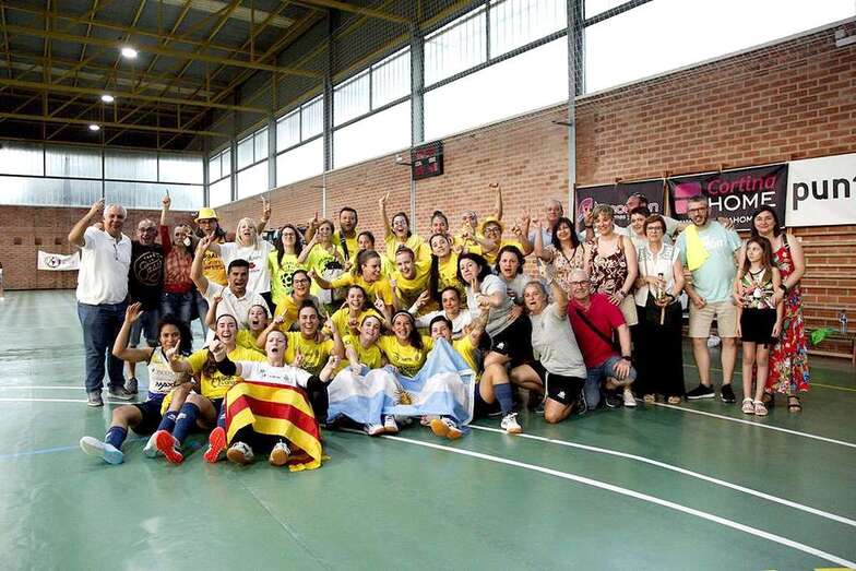 El equipo teldense festeja el triunfo/TA.